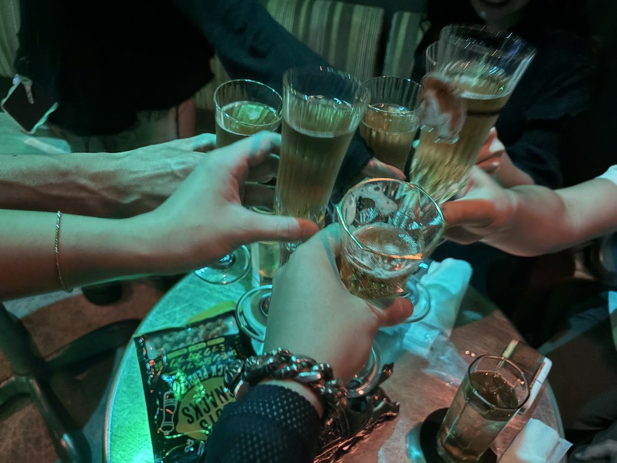 9/6（土）🔙FLASH BACK 🔙Open▶️

本日の酒乱達は…
21時〜なでこ🐴 <a href="/hoimin04050330/">なでこてゃん</a> 

なんと本日店長ワンオペ！？！？
土曜日に？？？嘘だと言ってくれよ。

店長頑張っちゃいます、気が向いたら見に来てやってください。
朝まで！できるかな、、
よろしくお願いします‼️‼️