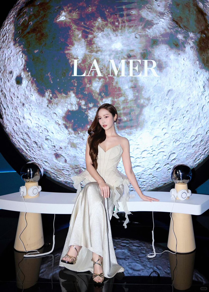 GR26Sic18's tweet image. [2025.09.06_XHS/rednote] (1)
Sy__Jessica: 🧜🏻‍♀️🌊🐚🫧
Soft magic in every moment✨#Lamer

: xhslink.com/o/18Nn0ZLLJ4z 
#제시카 #JessicaJung #郑秀妍