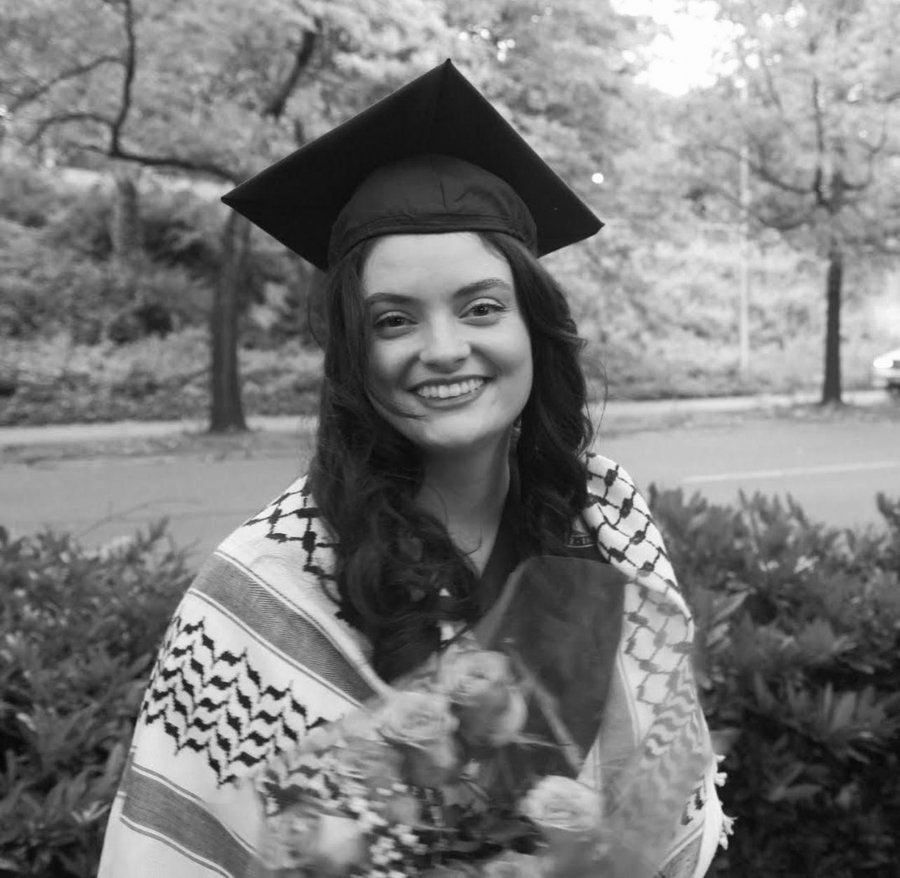 "Ölmem bir işe yarayacaksa razıyım baba!"

İnsanlığın, vicdanın ve barışın tarafında durarak, terörist İsrail'in Batı Şeria'daki işgaline karşı eylem yaparken; siyonistler tarafından alçakça katledilen Ayşenur Ezgi Eygi'yi rahmetle anıyorum.

"Gerginim ama korkmuyorum" diyerek