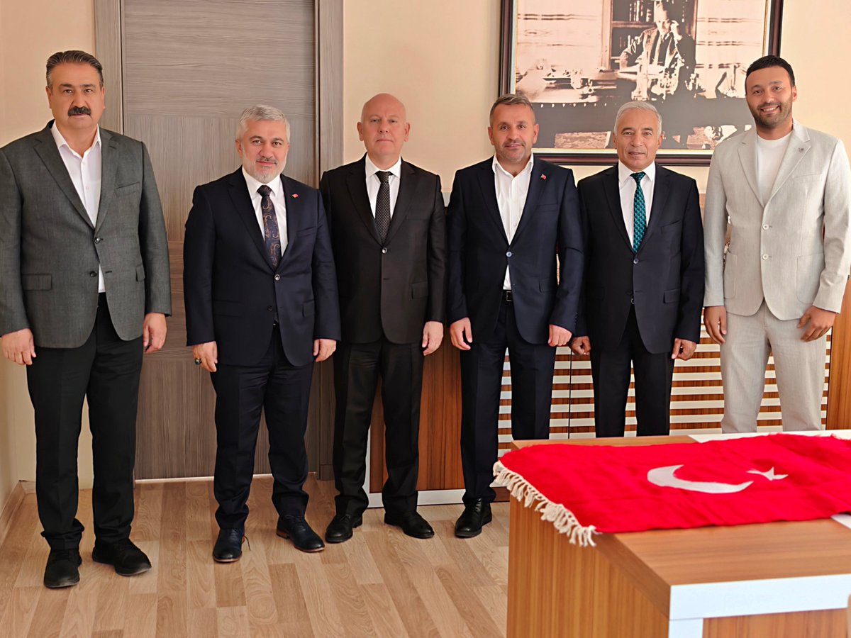 #ZabıtaHaftası ziyaretlerimiz kapsamın da Çankaya Belediyesi Zabıta Müdürümüz Sn. Bülent ÇEVİK'i makamında ziyaret ettik. İçten ve samimi kabulleri için çok teşekkür ederiz. ☺️

 Türk Zabıta Teşkilatı 199 Yaşında! 👮🏻‍♀️👮🏻

📍 Ankara

#TürkZabıtaTeşkilatı199Yaşında
#ŞehrinMerkezinde