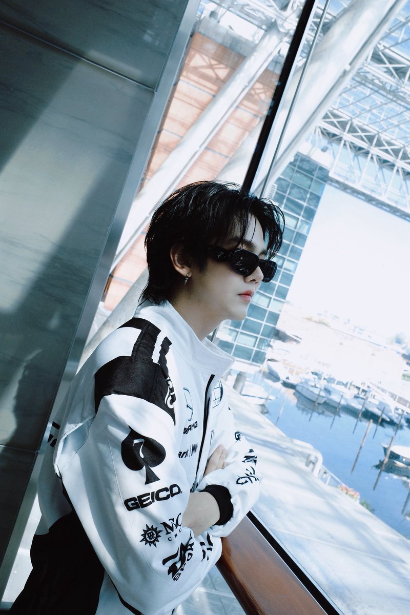 buildyourlove4u's tweet image. นักขับสุดหล่อ F1 กำลังจะเข้าโค้งหัวใจทุกคนแล้วนะ!
หล่อ เร็ว แรง ไม่แพ้ใคร
แตะคันเร่งที หัวใจก็สะดุดทันที 💓

BUILD AMORE MIO

#Build1stVeniceFM