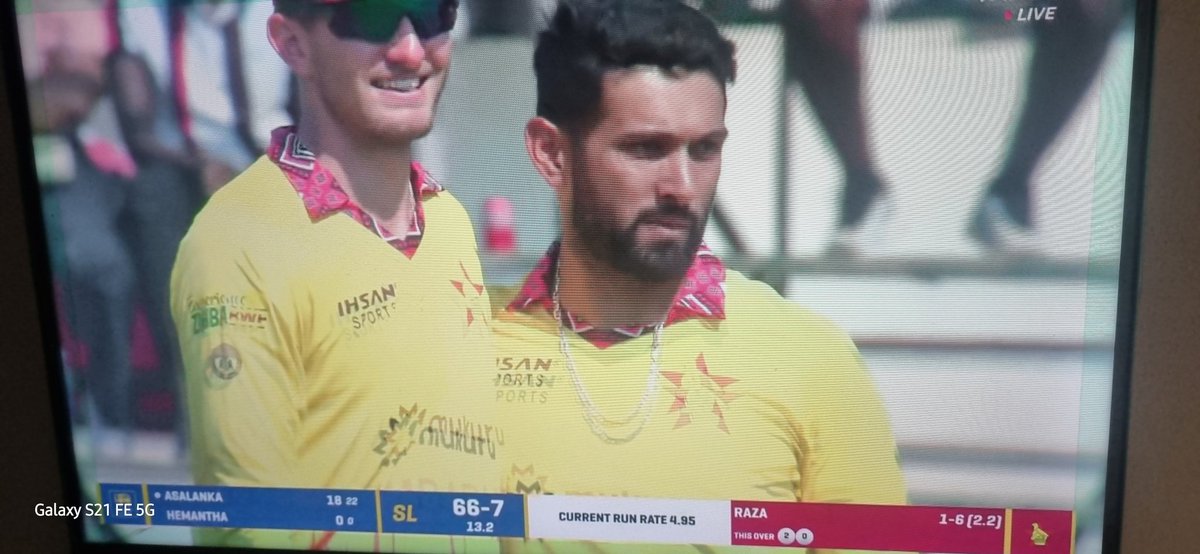 ~ U D I T ~ tweet media