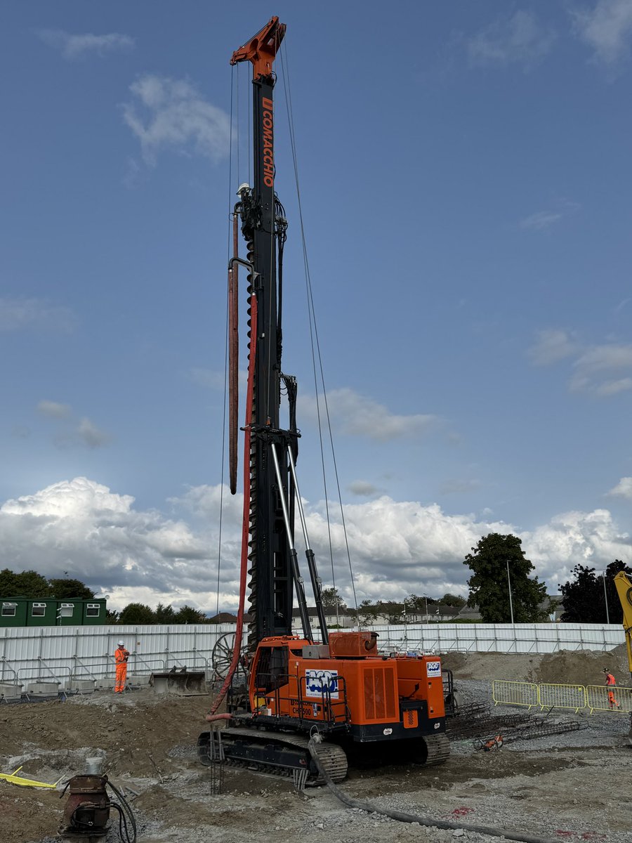 AGDEquipment's tweet image. Comacchio CHF500 #CFA #Piling rig on hire toFK Lowry installing 450 mm CFA piles to 14 m depth including a rock socket for a new college in Carlow, Republic of Ireland.

Supplied with operator and banksman.

Available for sale or hire from UK &amp;amp; Ireland dealers @AGDEquipment