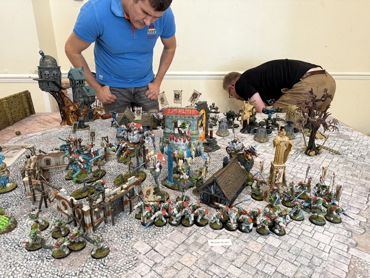 Armies on display at WW005