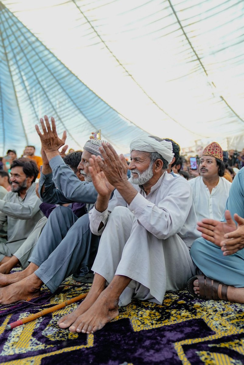 Farmers are backbone of Pakistan chairman PPP <a href="/BBhuttoZardari/">Bilawal Bhutto Zardari</a> stands with them when they need it most.