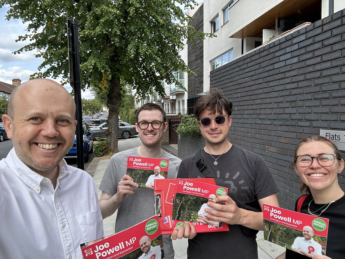Sunny morning in North Kensington chatting to residents, helping with local issues and delivering my annual report. 

If you haven’t received a copy yet you can read it online here: indd.adobe.com/view/0042b235-…