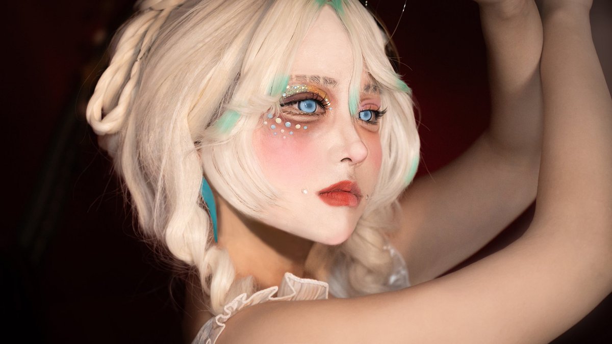 踊り子 
マルガレータ•ツェレ

그곳은 아름답고 평화로운 곳이야.

#第五人格  
#IdentityV