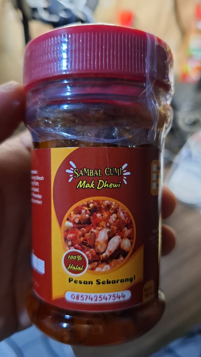 dhewie_official's tweet image. Sambal Cumi Gobyos
Dari dapur olah kreatif Mak Dhewie rasa pedesnya nampooool. Cumi nya melimpah. Beneran deh, ga caya buruan makanya ikutan list PO nya 
#umkm
#naikkelas
#sambalcumi
#放送局占拠 
#YourSkyFanmeetinSeoulR1