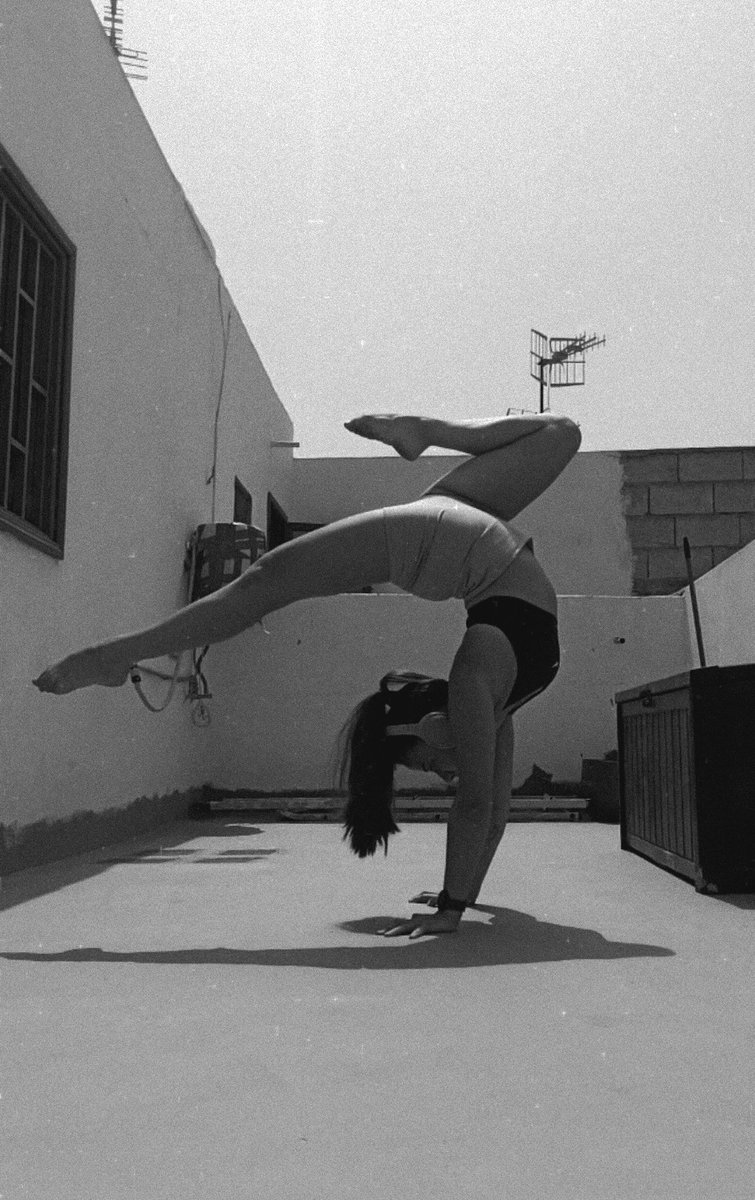 LocAutista's tweet image. cuando me dicen que estoy en recaída pero yo puedo hacer esto 💋 #devoré #ellosno