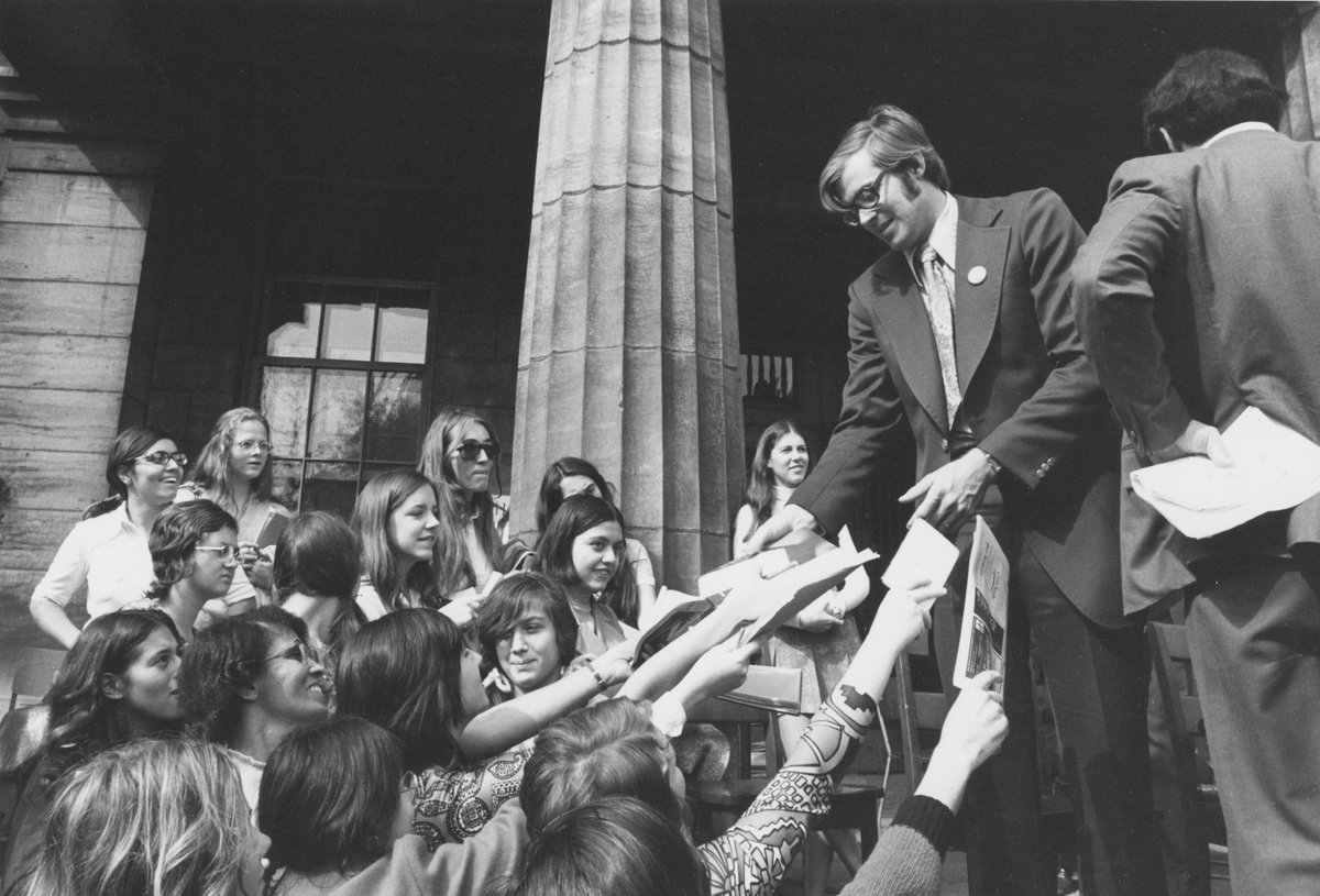 A bookish McGill law student who led hockey’s most fabled team to the Stanley Cup when he wasn’t busy writing exams. It sounds too crazy to be true - but it actually happened. Ken Dryden, LLB’73, LLD’18. What an incredible life RIP