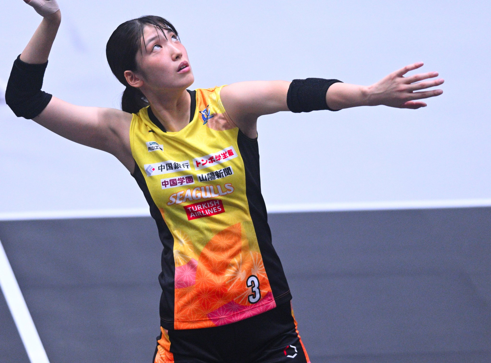 岡山シーガルズ 田口絢佳選手のサイン入りシャツ m83096140128_1.jpg?1723957029