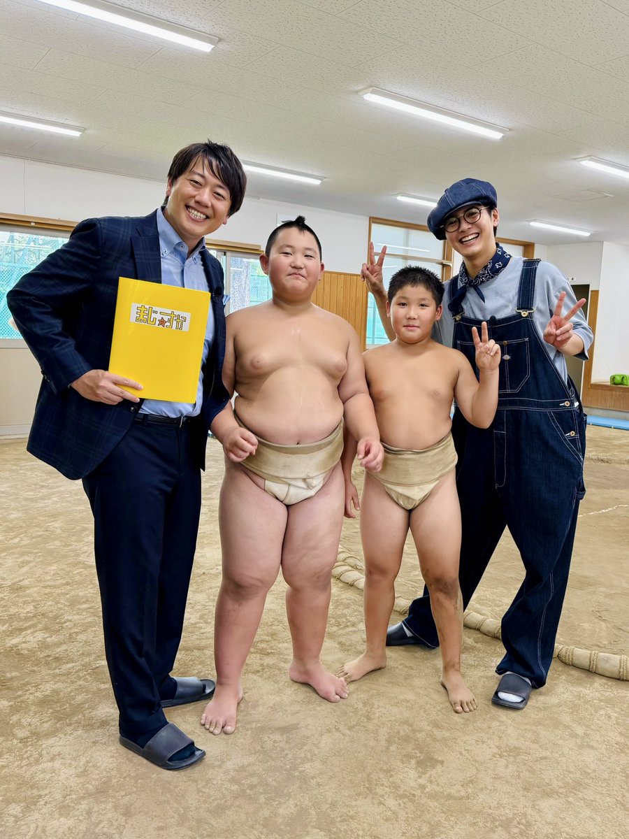 G0KmlcFbUAU9AzD.jpg?format=jpg