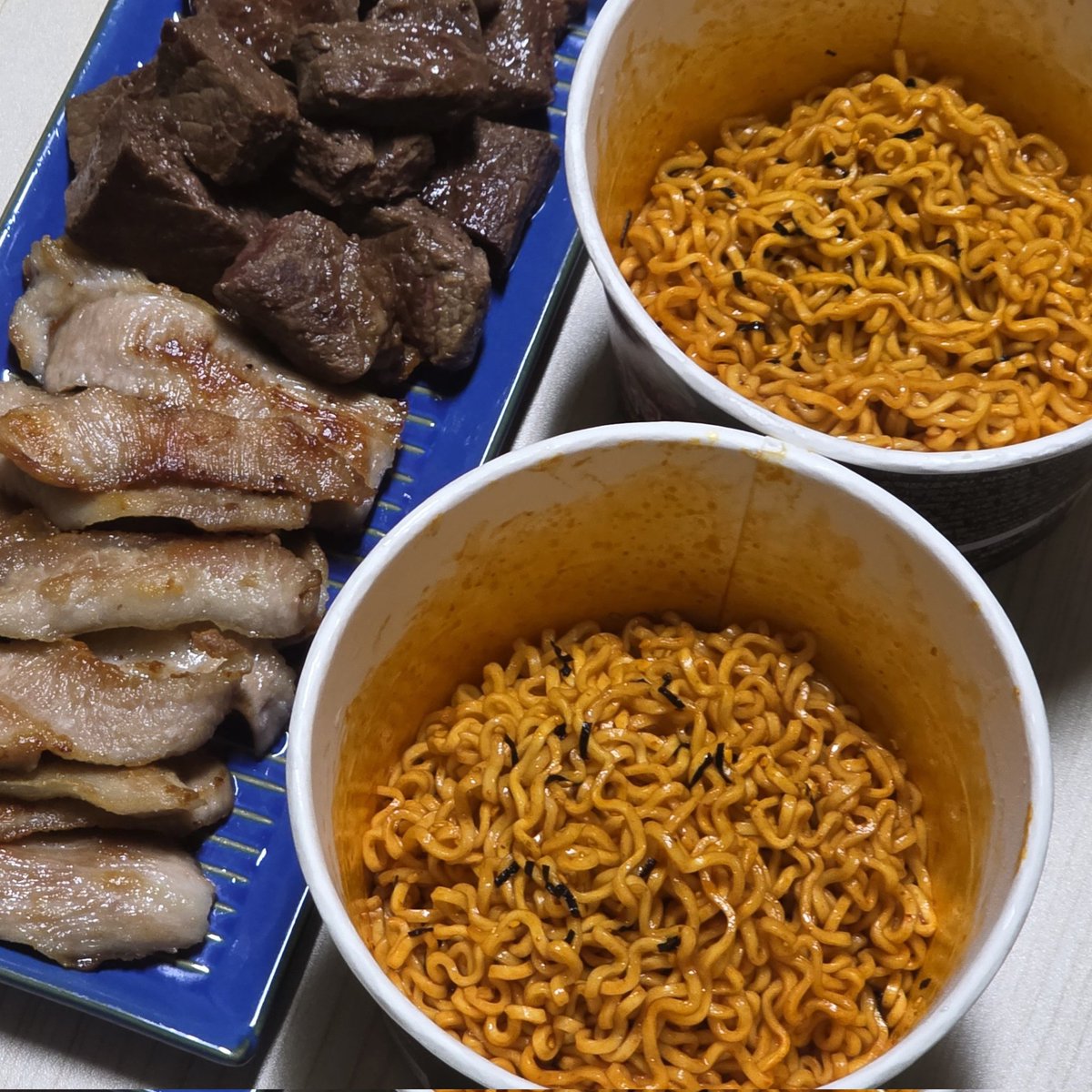 항정살+소고기+불닭
트위터에서 보자마자 해먹음😋