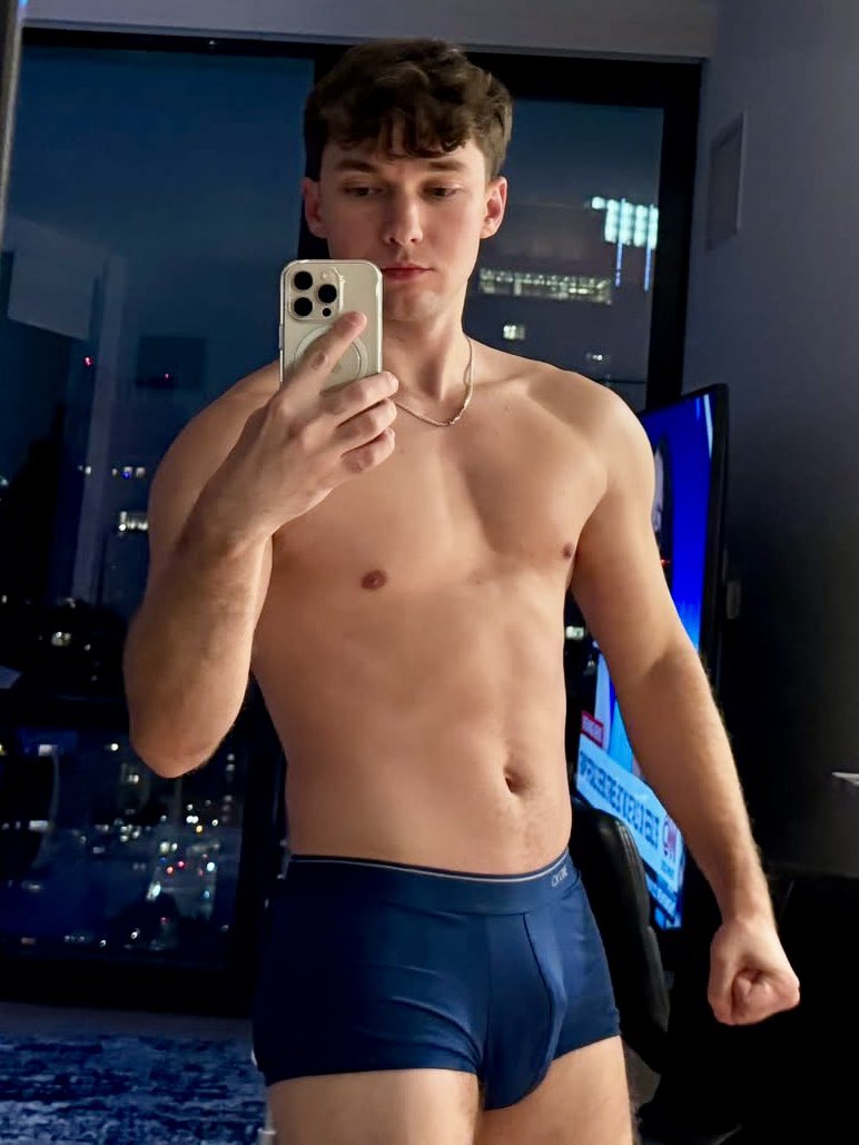 Art Bezrukavenko (@artiomboy33)  X