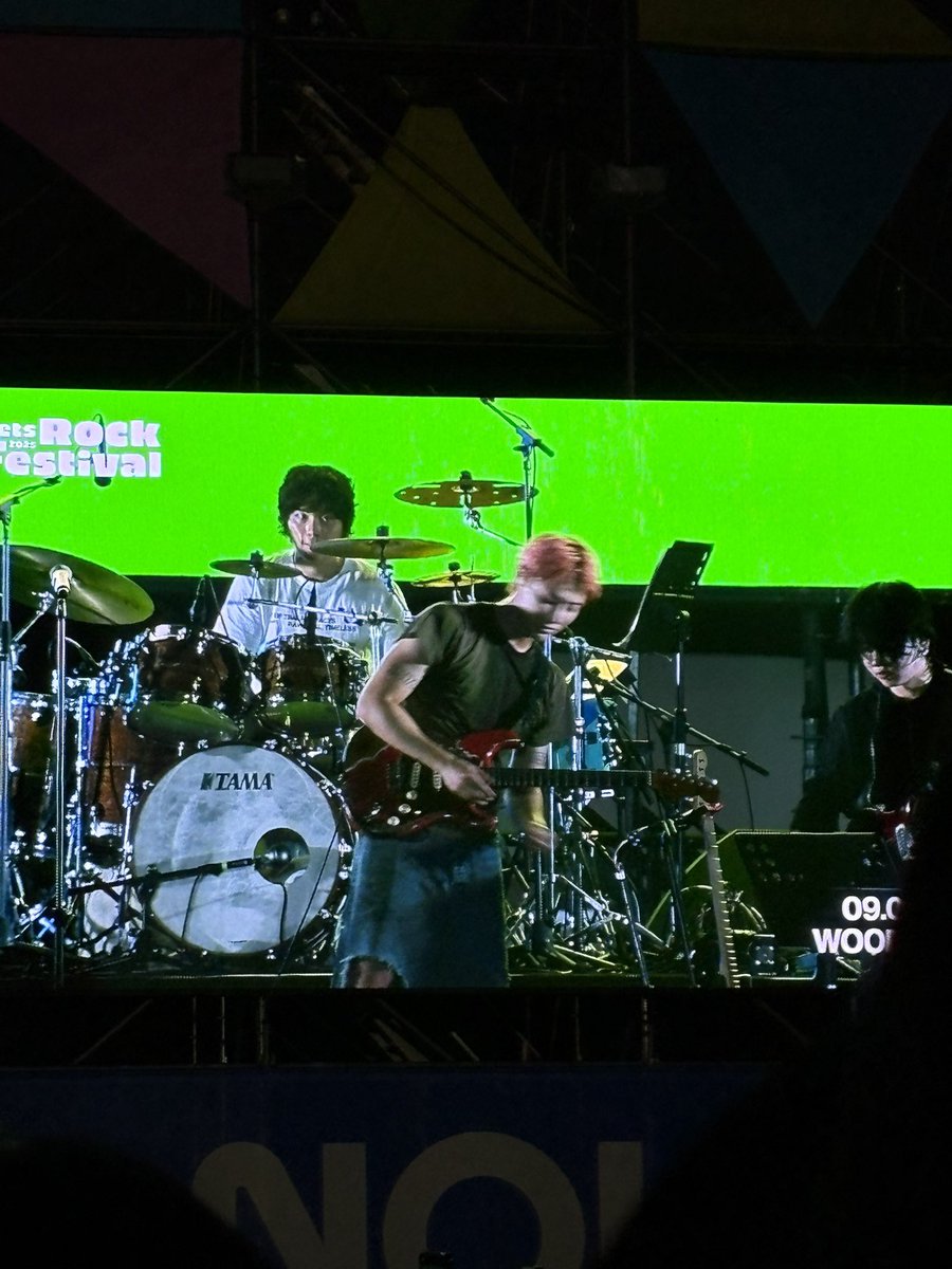 진심 왜 이렇게 섹시하시지.... #LetsRockFestival #우즈 #WOODZ