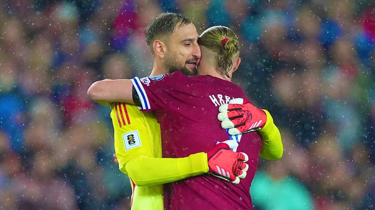 🇳🇴 Erling Haaland : 

🇮🇹 « Welcome Gigio! 🤝 »