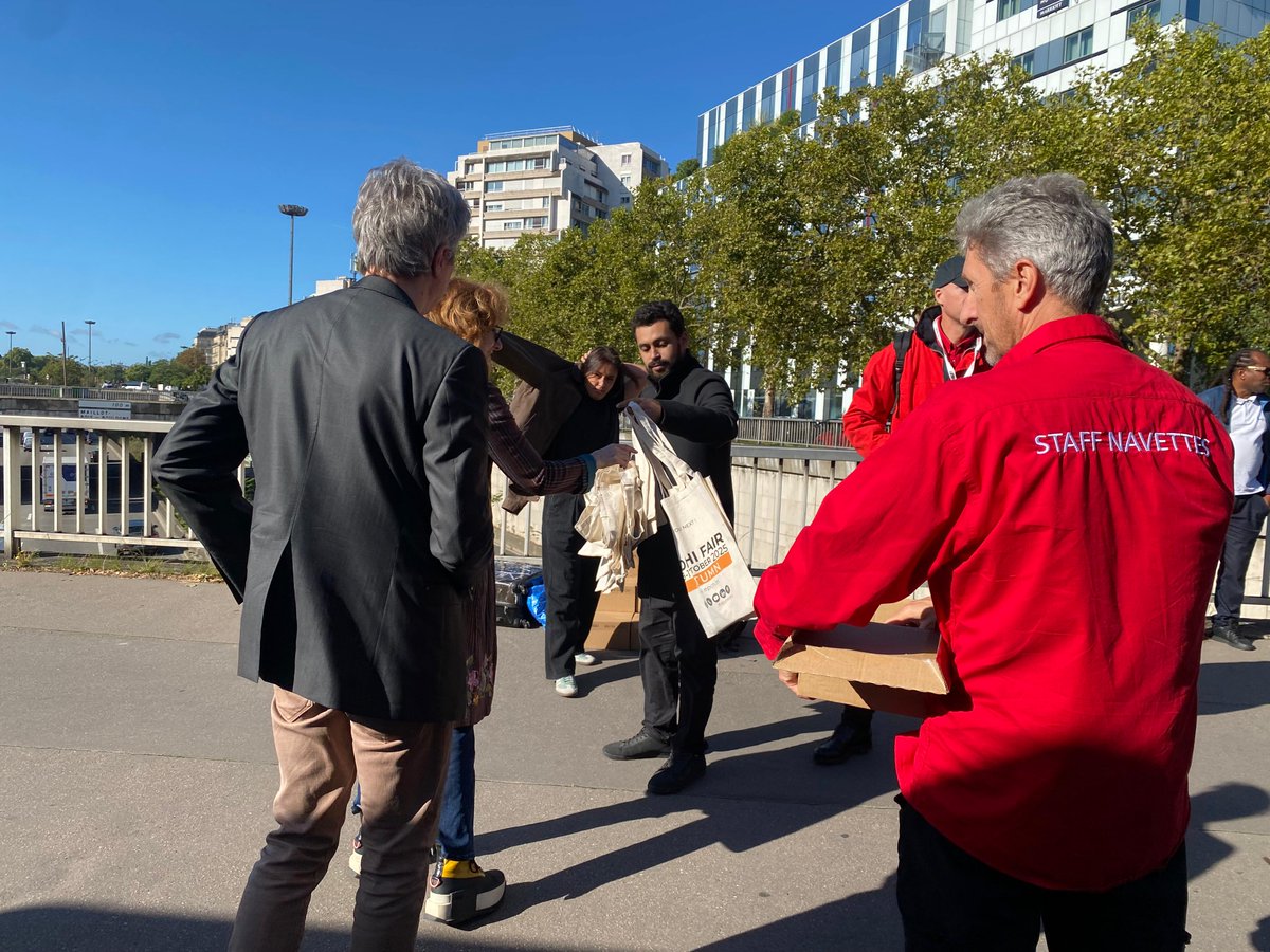 epchindia's tweet photo. Day 2 at #MaisonObjet Paris (4–8 Sept 2025) also saw EPCH carrying out its Roadshow to promote the upcoming 60th IHGF Delhi Fair Autumn 2025. With one-to-one buyer interactions and a full-page ad in the Official Guide, India’s sourcing story gained stronger global visibility. 🌍✨
#IHGF2025 #EPCH #IndianHandicrafts #GlobalTrade #CraftToGlobal #MakeInIndia #TradeShow