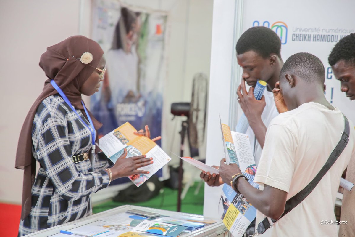#Sénégal : l’<a href="/unchk_sn/">Université numérique Cheikh Hamidou KANE (UN-CHK)</a> lance les premières Vacances citoyennes numériques socialnetlink.org/2025/09/05/lun… #kebetu #Afrique