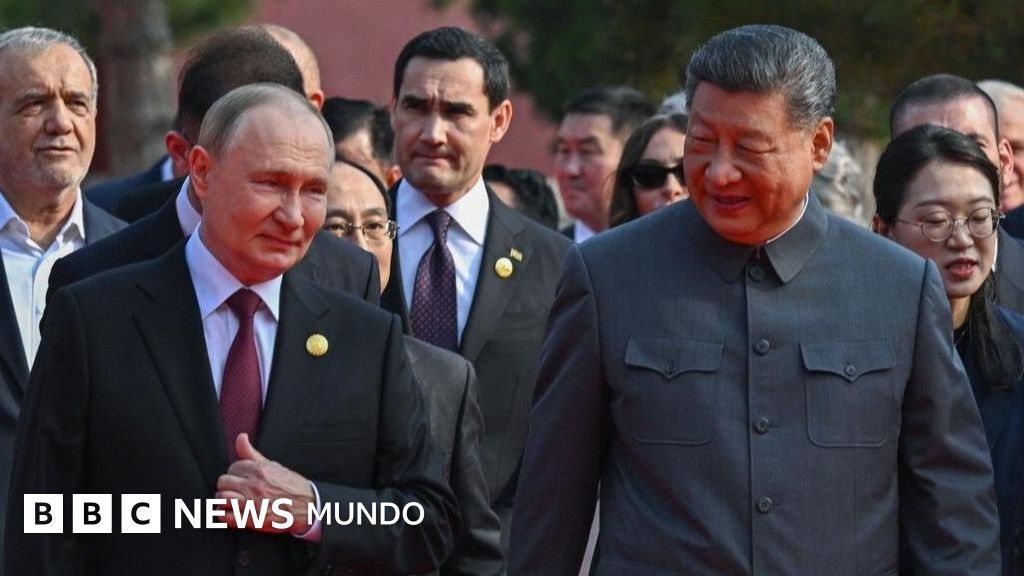 algoritmove's tweet image. La curiosa charla sobre trasplantes de órganos e inmortalidad que tuvieron Putin y Xi y que captó un micrófono durante su encuentro en China - BBC News Mundo bbc.in/4lVQwTj