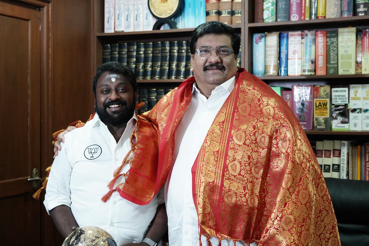 தமிழக பா.ஜ.க வழக்கறிஞர் பிரிவு மாநிலத் தலைவராக பொறுப்பேற்றுள்ள அன்பு அண்ணன் திரு.<a href="/guru_adhi/">A.Kumaraguru BJP</a> அவர்களுக்கு மனமார்ந்த வாழ்த்துக்களை பகிர்ந்துக் கொண்டேன். 

I shared my heartfelt Congratulations to Anbu Annan Kumaraguru on taking charge as the Tamilnadu State President of the BJP