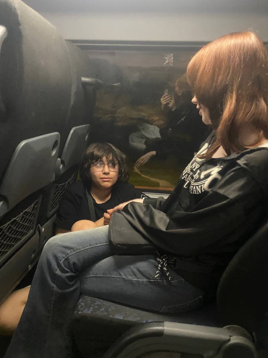 мой фанат. (он от меня безума) 
ладно он меня заеба уж