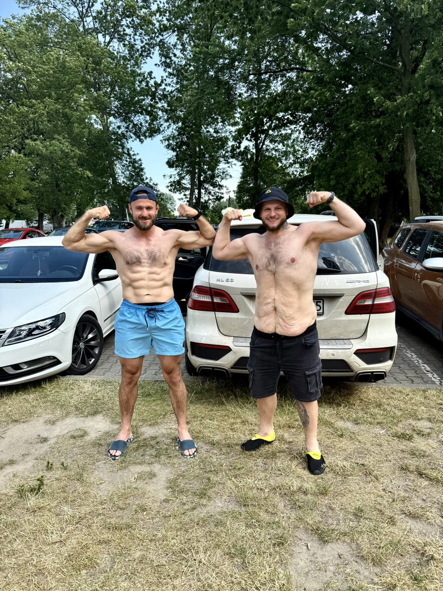 paszaBiceps tweet media