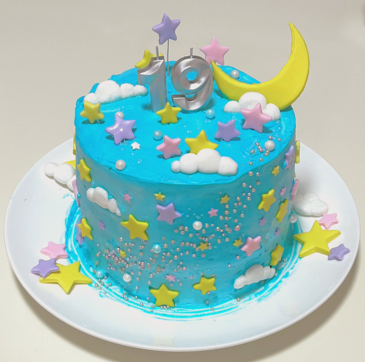 asamioguran's tweet photo. 19歳のリクエストは“星空のケーキ⭐️”
イメージは🩵キキララ🩵
#誕生日ケーキ https://t.co/3f1zmDdtp6