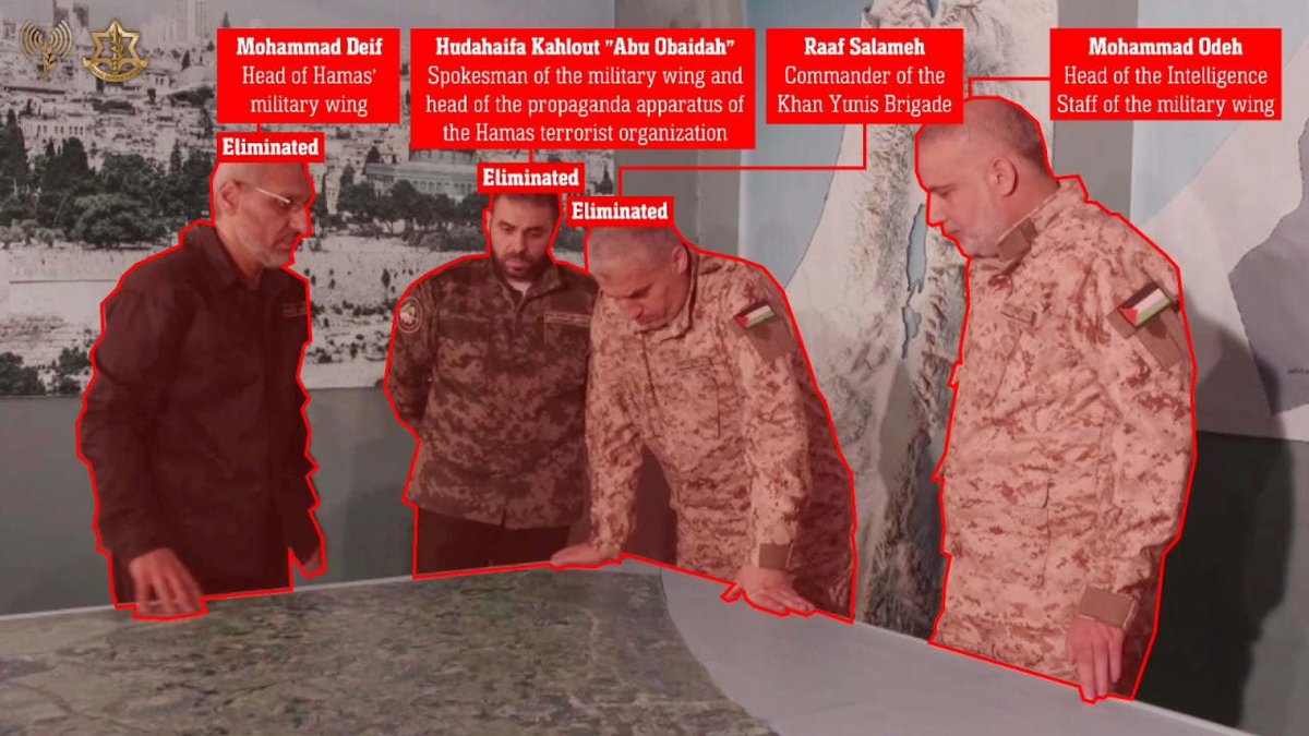 anna_mitica's tweet photo. Nella foto mostrata dall'IDF: il portavoce di Hamas Abu #Obeida in piedi accanto al capo dell'ala militare di Hamas, Mohammed Deif e al comandante della brigata Khan Yunis, Raaf Salameh. A destra il capo dello staff di intelligence militare, Mohammed ##Odeh, unico ancora in vita. https://t.co/0MXV18eGta