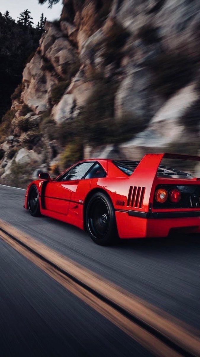🟩⬜🟥 #Ferrari F40 ❤️