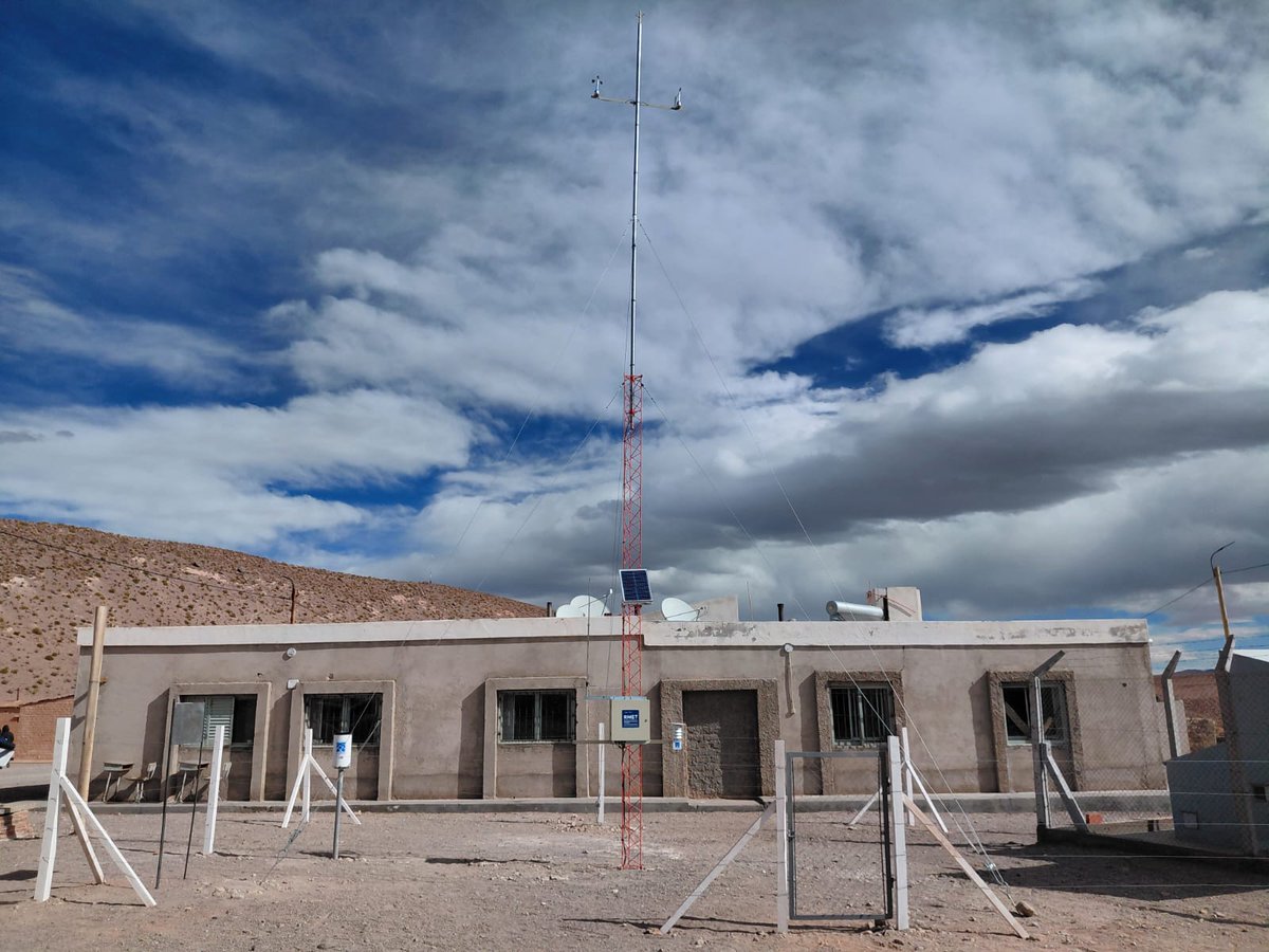 MonitoreoHidArg's tweet photo. #RMET
La #SSRH instaló estaciones meteorológicas 🌡🌤 en la Esc. N°495 Los Nacimientos Antofagasta de la Sierra y la Esc. N°435 Humaya, Ambato; trabajo coordinado con la Secretaría de Agua y Recursos Hídricos #CATAMARCA
Seguimos fortaleciendo el monitoreo hidrometeorológico en🇦🇷 https://t.co/HxamdVGAeI