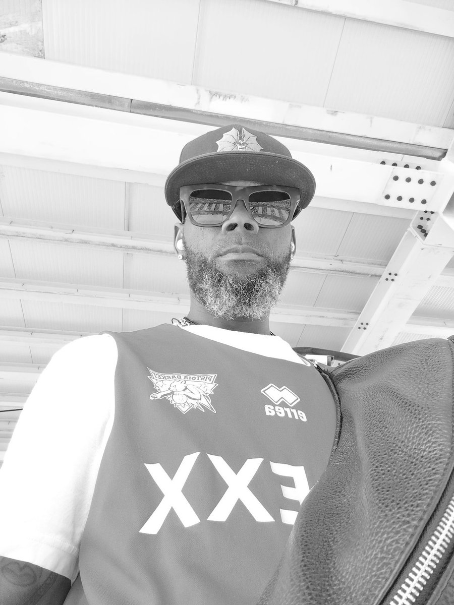 Vincent79960043's tweet image. #cymera