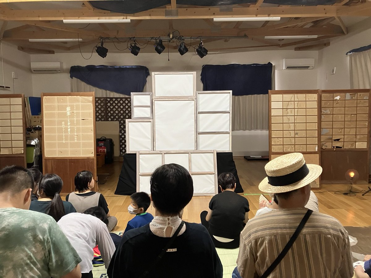 tetuK60's tweet image. 『鯨生』東北ツアーも２日目‼️
今日は石巻市にお邪魔しました〜❣️
影絵ワークショップも開催しました。子供から大人迄夢中になって影絵を作りました❣️
『鯨生』の上演はたくさんのお客さんに観て頂きました❣️