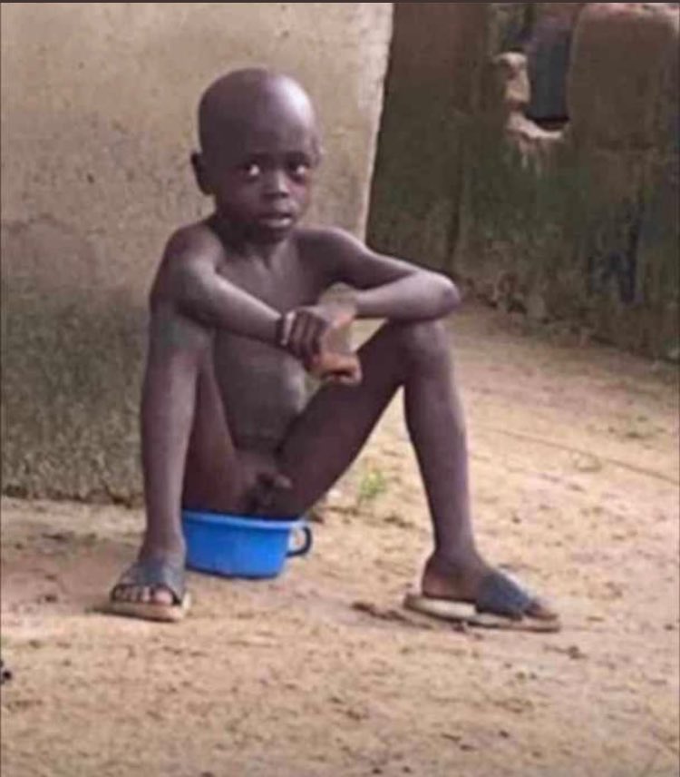 AMINULLAH______'s tweet photo. 1995🥲                    vs            2025 https://t.co/UMoer6xhVr