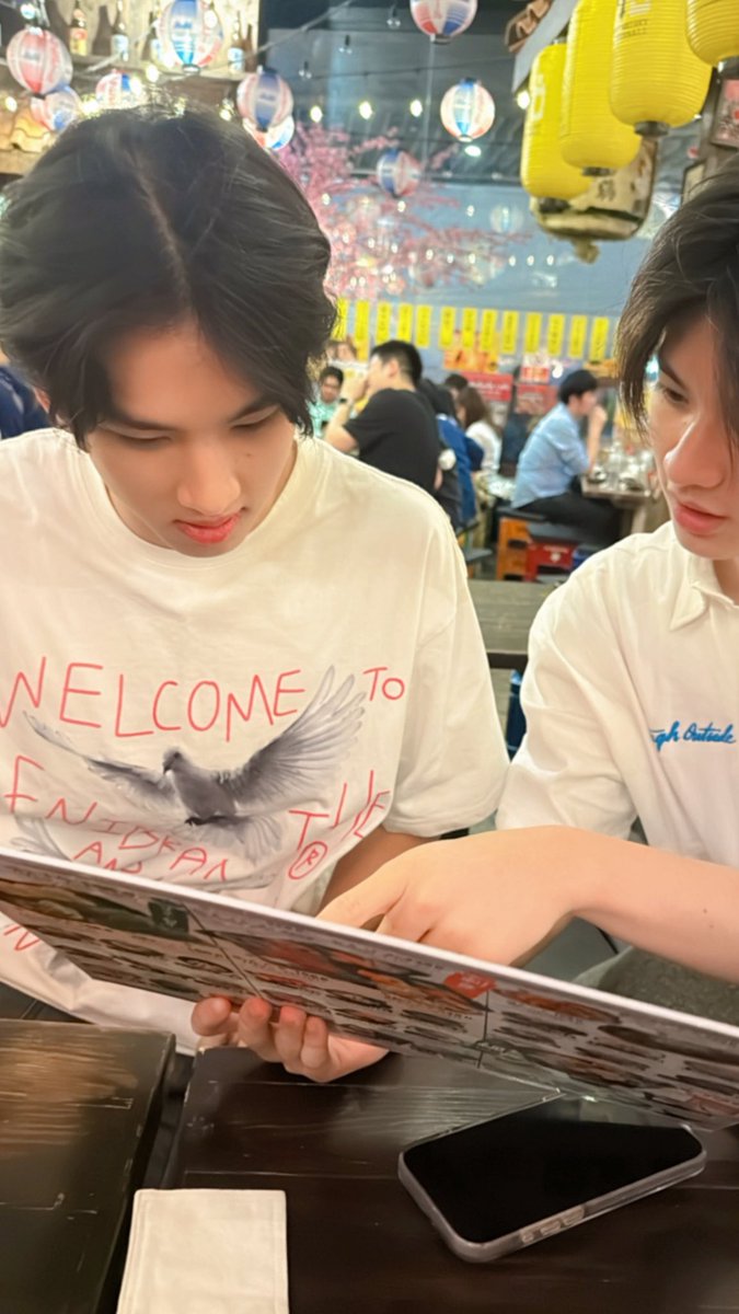 Icechanya tweet media