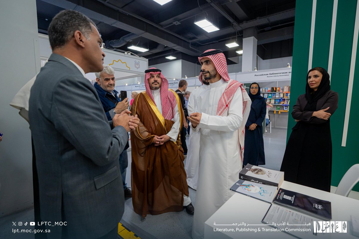 LPTC_MOC's tweet image. في زيارة تعريفية لمشاركة المملكة في #معرض_موسكو_الدولي_للكتاب_2025 التي تقودها #هيئة_الأدب_والنشر_والترجمة؛ د. عبداللطيف بن عبدالعزيز الواصل الرئيس التنفيذي للهيئة، يستقبل سعادة الأستاذ ماجد بن محمد الغفيلي القائم بأعمال السفارة السعودية في روسيا الاتحادية بالإنابة.