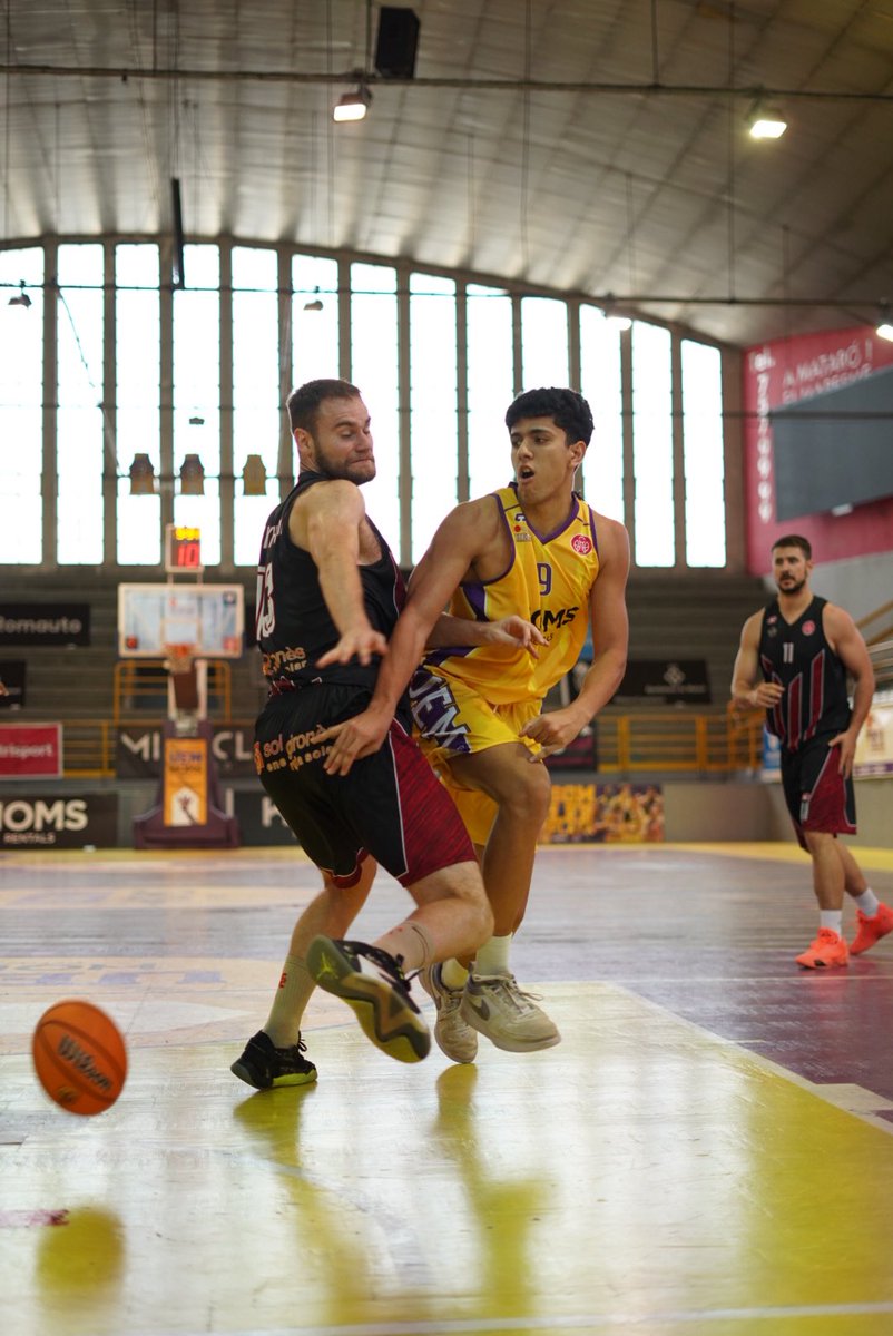 🏀 FINAL | #LligaCAT 2a FEB J1
🟡 Mataró Homs 72 - 78 Bisbal Bàsquet 

Primer partit de pretemporada al Palau amb un duel competit fins al final.
💪🏻 Bon test per començar a agafar ritme. Dijous, hi tornem amb la Lliga Catalana a Salou! Seguim!

#somgrocs💛💜 #MataróÉs2a