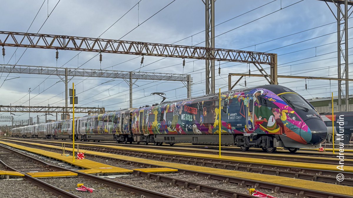 Andrew Murdin (@andym13) on Twitter photo Whilst prepping the Capitalstar this morning <a href="/AvantiWestCoast/">Avanti West Coast</a> 807010 “Together we Roll” was waiting departure time. 5G11 08:26 Wembley ICD - London Euston. For a Brum service with that headcode. Whilst prepping the Capitalstar this morning <a href="/AvantiWestCoast/">Avanti West Coast</a> 807010 “Together we Roll” was waiting departure time. 5G11 08:26 Wembley ICD - London Euston. For a Brum service with that headcode.