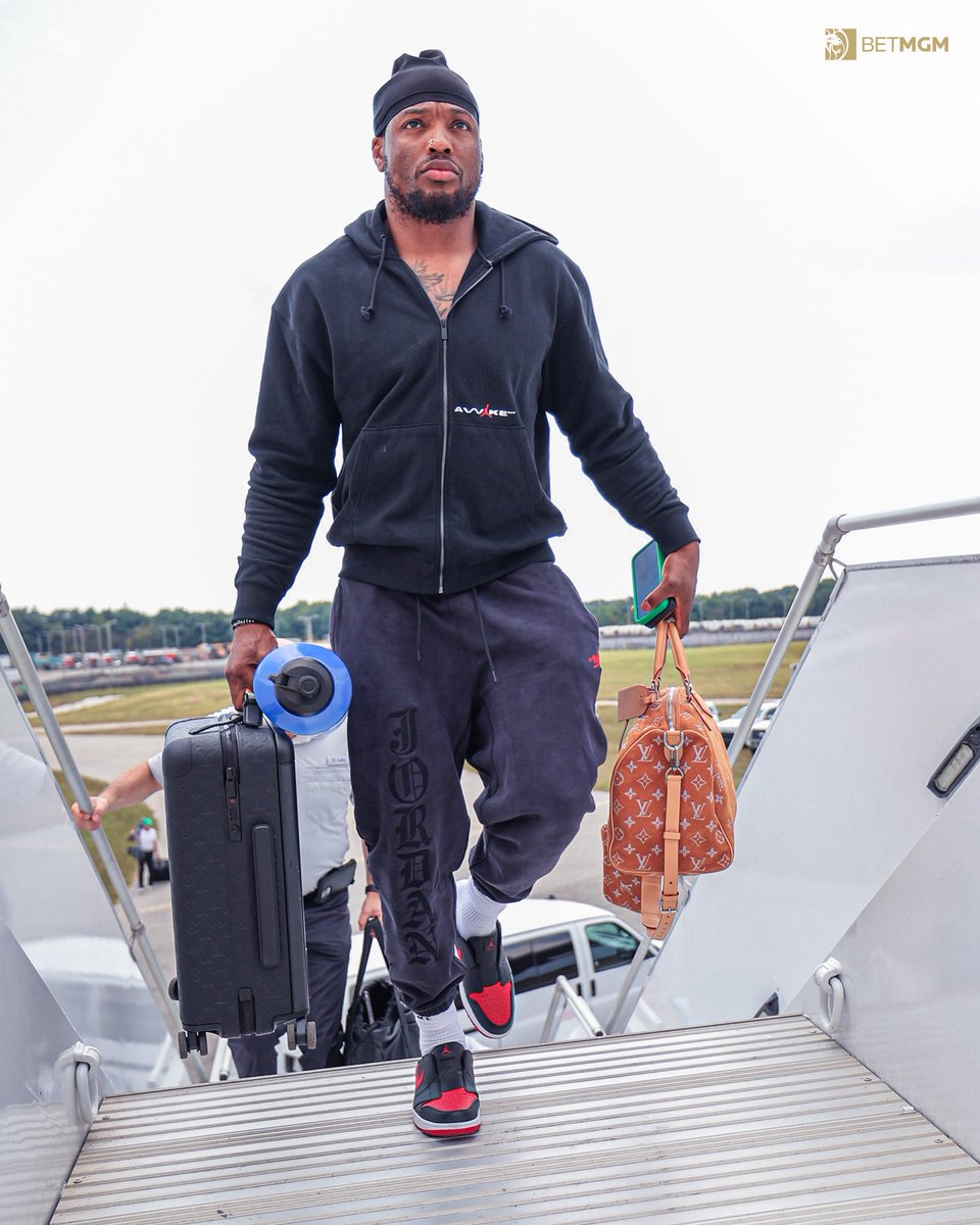 Ravens's tweet photo. Buffalo bound. ✈️

@BetMGM https://t.co/3uU5Fhceqk