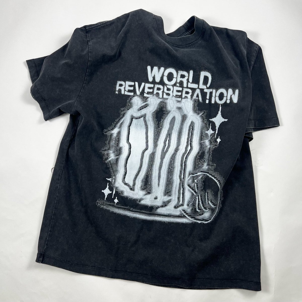 KeepUniversal's tweet photo. A pulse that echoes beyond borders — World Reverberation embodies connection, culture, and the resonance worn loud.

-
-
-
-
#worldreverberation #streetwearculture #globalpulse #cultureconnected #wornloud #keepituniversal #kiu https://t.co/kadbYuT5O1