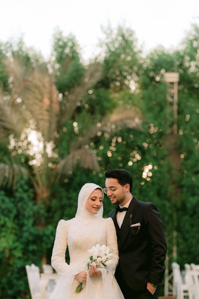 DohaAbdullah11's tweet photo. أيام كثيرة برفقتك، نكبر فيها سويًا، نضحك فيها سويًا، ونجتازها سويًا.. وهذا كل شيء.
our first anniversary ♥️👰‍♀🌸 https://t.co/Ku6SdN6GQO