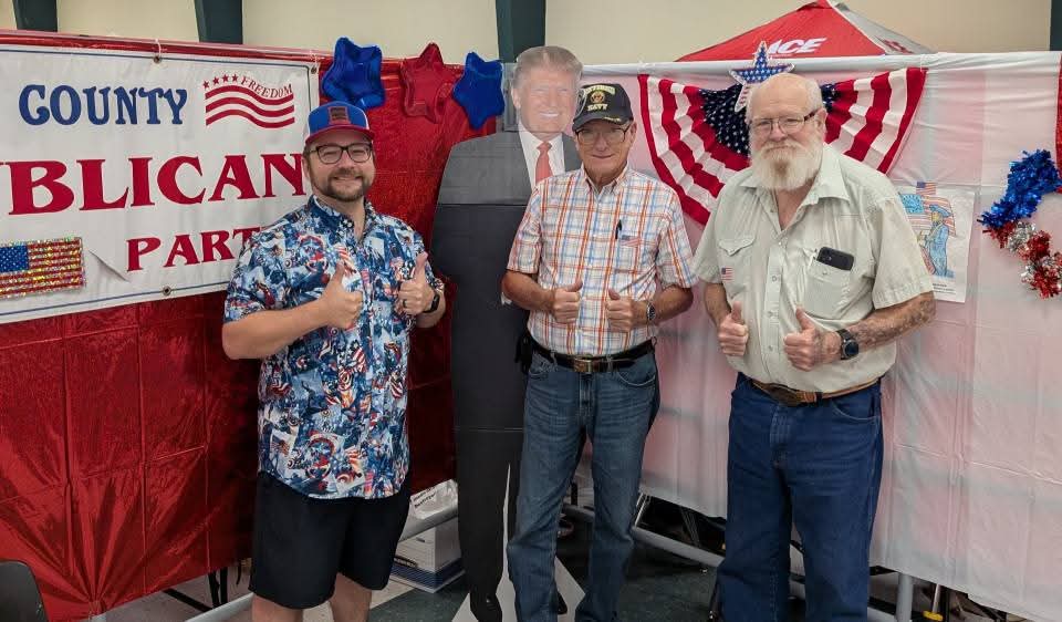 GOPChoctawCoOK's tweet photo. Today's been buzzing! We've helped several get registered or change parties, and we have forms for you! Several kids have turned in coloring sheets, and we're looking for more. Be sure to get them returned by 6:00 PM for a chance to win a $5 Gift Card for Ice Cream at Braums. https://t.co/Vr78dXVthg