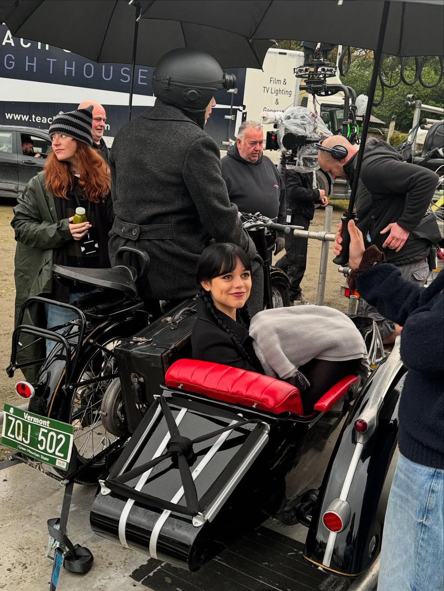 cairoswife's tweet photo. EPISODE 8 JENNA BTS PICTURES https://t.co/SWvHiD7OCK