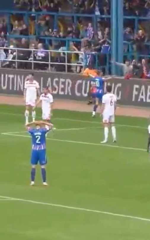 ArchieDavies tweet media