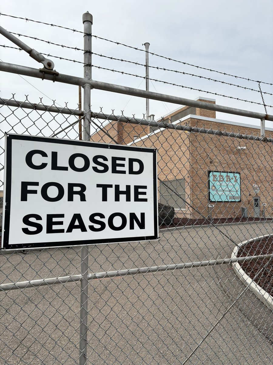 GrantDavis11's tweet photo. EBR-1 was closed but at least I got to see HTRE outside! Oh the bomber that never was… https://t.co/5RjyQ3SuGy
