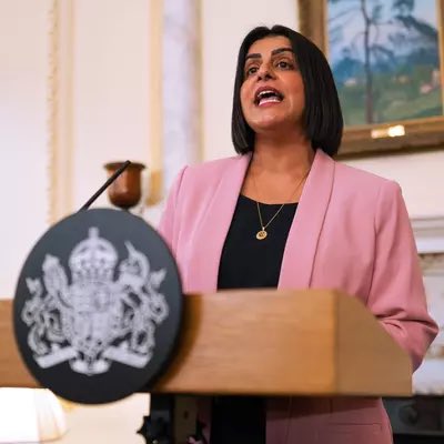 Lee Patriot Hood (@mofoman360) on Twitter photo If this was a petition to say we don’t want Shabana Mahmood as Home Secretary would you sign ✍🏻 it 
Yes or No? If this was a petition to say we don’t want Shabana Mahmood as Home Secretary would you sign ✍🏻 it 
Yes or No?