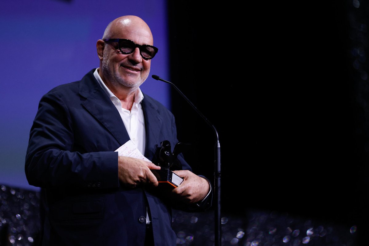 TheNYFF's tweet photo. Congrats to the Venice Film Festival winners coming soon to #NYFF63!

🏆 Golden Lion: FATHER MOTHER SISTER BROTHER (Jim Jarmusch)
🏆 Special Jury Prize: BELOW THE CLOUDS (Gianfranco Rosi)
🏆 Coppa Volpi for Best Actor: Toni Servillo (LA GRAZIA, Paolo Sorrentino) https://t.co/NSxePgoFQf