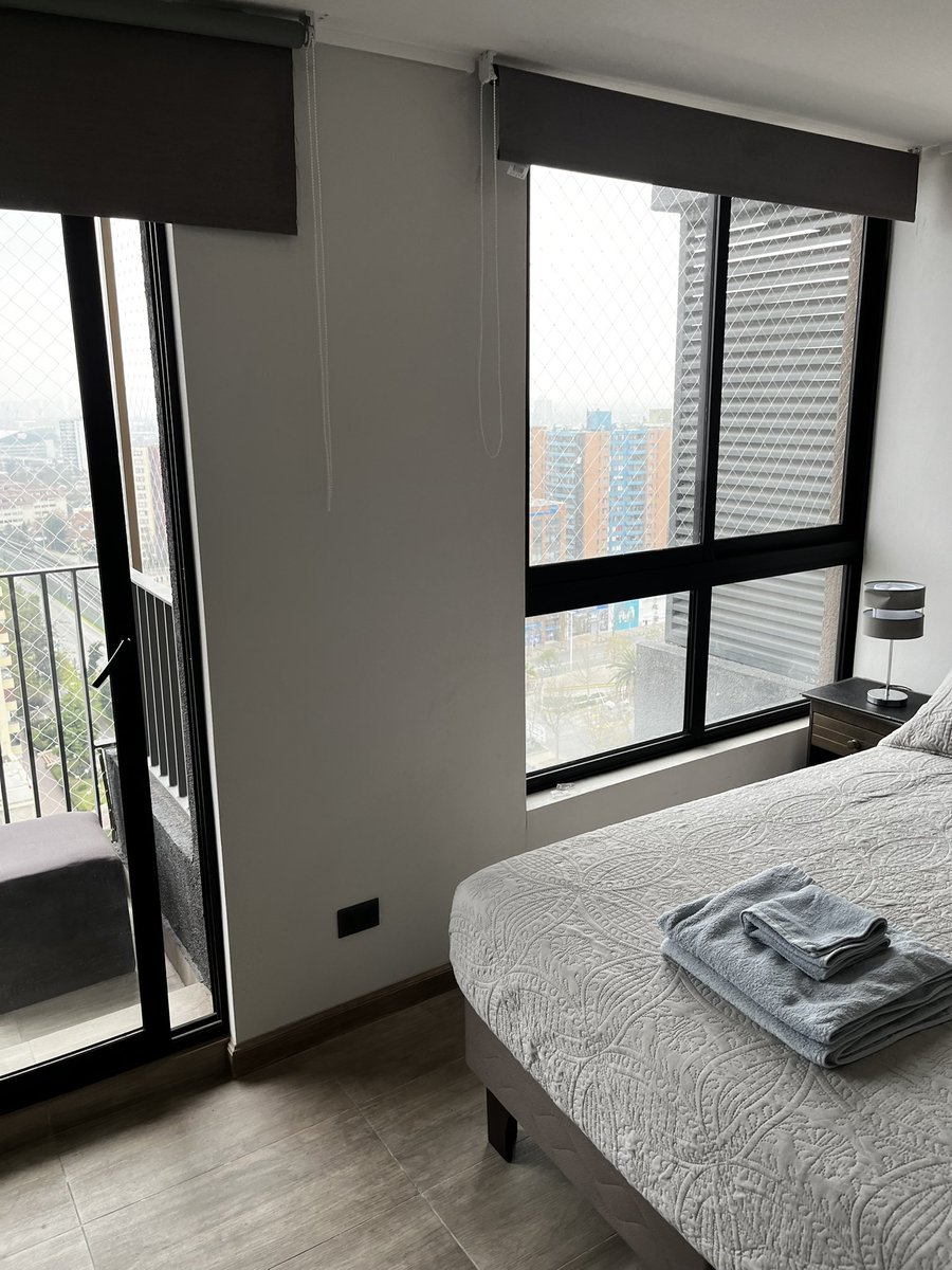 Hoy fue mi primer día  haciendo aseo en Deptos para airbnb. Quedó regio,
Así que paso el dato. 👍🏻