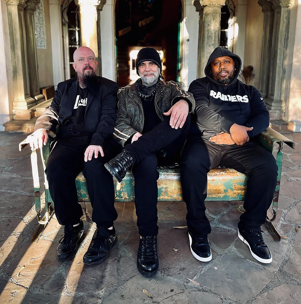 On Sale Now Daniel Lanois Trio
October 9, 2025 | 7:30 p.m.

Whatever you're listening to – whether it be acoustic or electronic, roots or futurist, underground or pop – if you listen closely you'll hear traces of the sonic signatures of Daniel Lanois.

festivalplace.ca