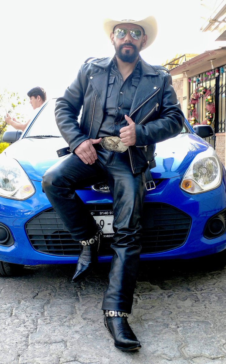 Enrique boots (@enrique49482529) on Twitter photo 