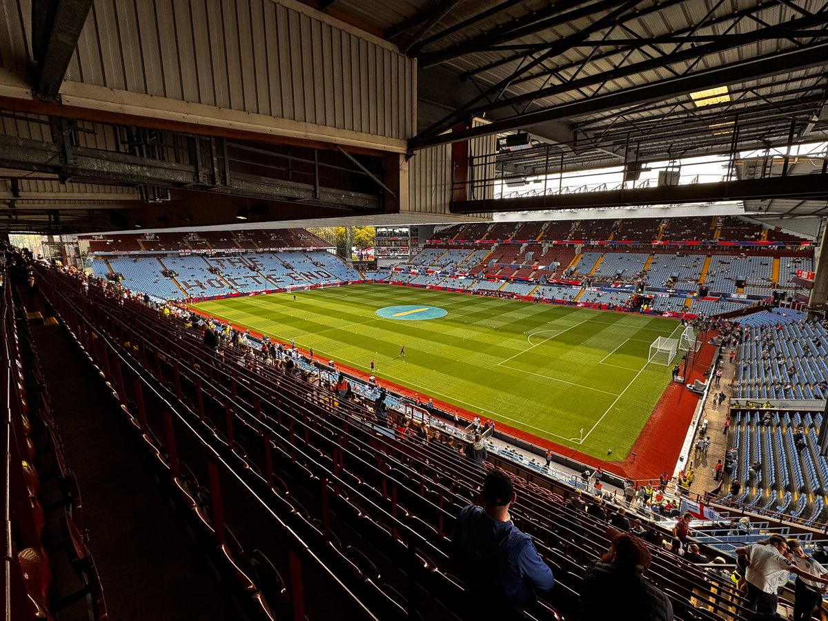 jam_rugby's tweet photo. Our own @edprice1984 went to Villa Park today for #ENGvAND @FIFAWorldCup Qualifier. Great venue and hopefully @gloucesterrugby and @LeicesterTigers can fill it #4Ed. The train back from Witton to New Street though was carnage! Might need to look at bus, taxi or horse on the day. https://t.co/goNpzJ4L63
